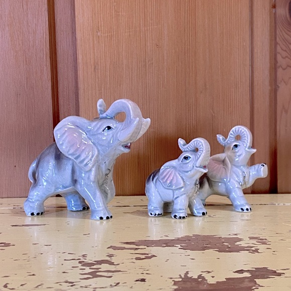 Vintage Elephant Ceramic Family Decor Figurines - Picture 2 of 6